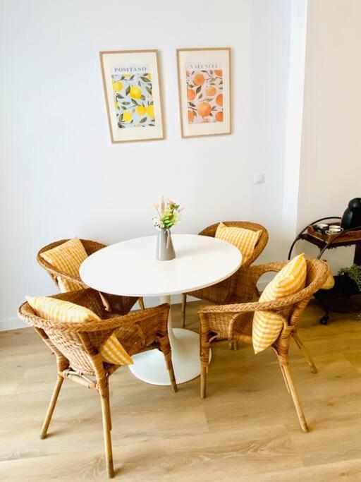 Beautiful And Charming Loft In Russafa Soho Apartment Valencia Exterior photo
